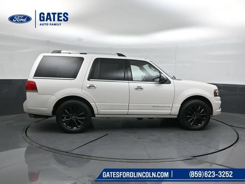 Used 2016 Lincoln Navigator Select AWD/4WD image 3