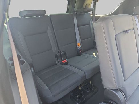 Used 2024 GMC Yukon SLE image 14