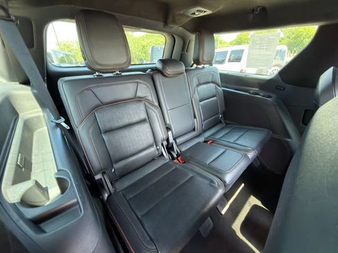 Used 2025 Lincoln Navigator L Black Label AWD/4WD image 12