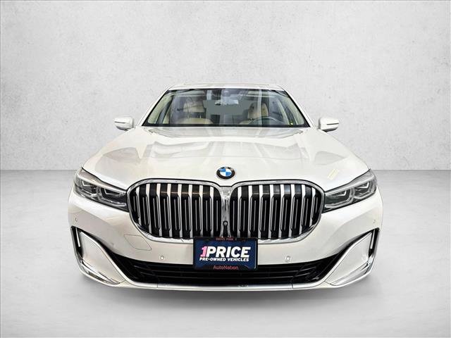 Used 2020 BMW 740i w/ Premium Package RWD image 2
