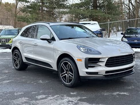 Used 2020 Porsche Macan S image 30