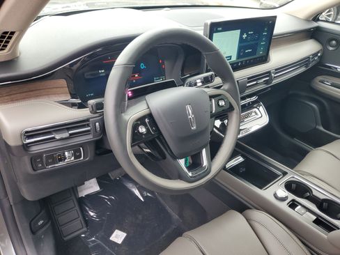 New 2026 Lincoln Corsair Grand Touring image 13