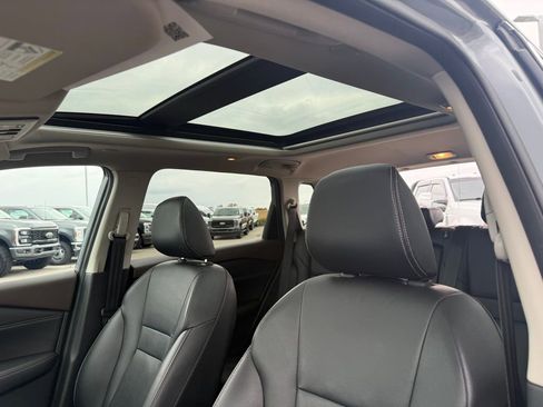 Used 2023 Nissan Rogue SL image 11