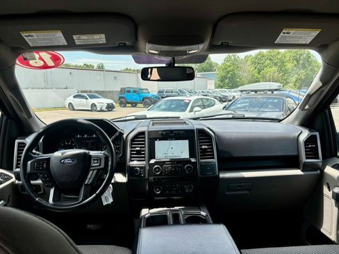 Used 2018 Ford F150 XLT w/ Equipment Group 302A Luxury AWD/4WD image 12
