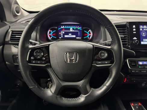 Used 2022 Honda Pilot Touring image 17
