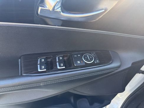 Used 2019 Kia Sorento LX image 20