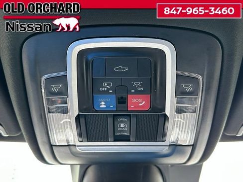Used 2022 RAM 1500 Laramie AWD/4WD image 18