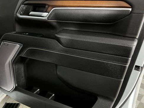 Used 2024 GMC Sierra 2500 Denali w/ Denali Reserve Package image 34