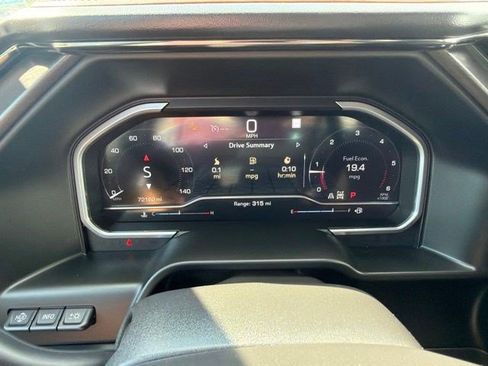Used 2022 GMC Sierra 1500 AT4 w/ AT4 Premium Package AWD/4WD image 29