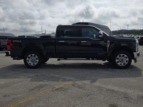 Used 2025 Ford F250 Lariat w/ Chrome Package image 6