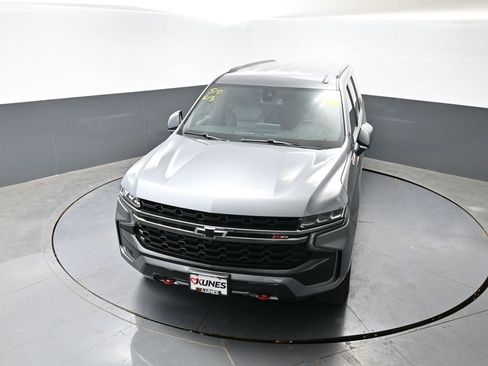 Used 2022 Chevrolet Suburban Z71 w/ Z71 Off-Road Package AWD/4WD image 18