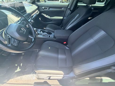 Used 2025 Honda Civic Sport image 16
