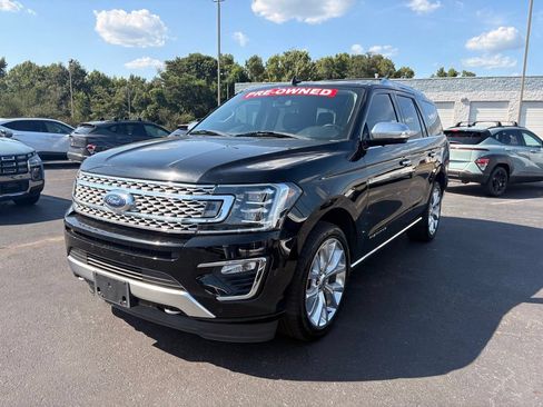 Used 2018 Ford Expedition Platinum AWD/4WD image 3