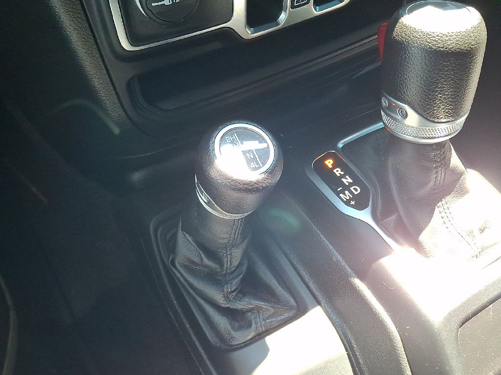 Used 2022 Jeep Wrangler Unlimited Sport AWD/4WD image 26