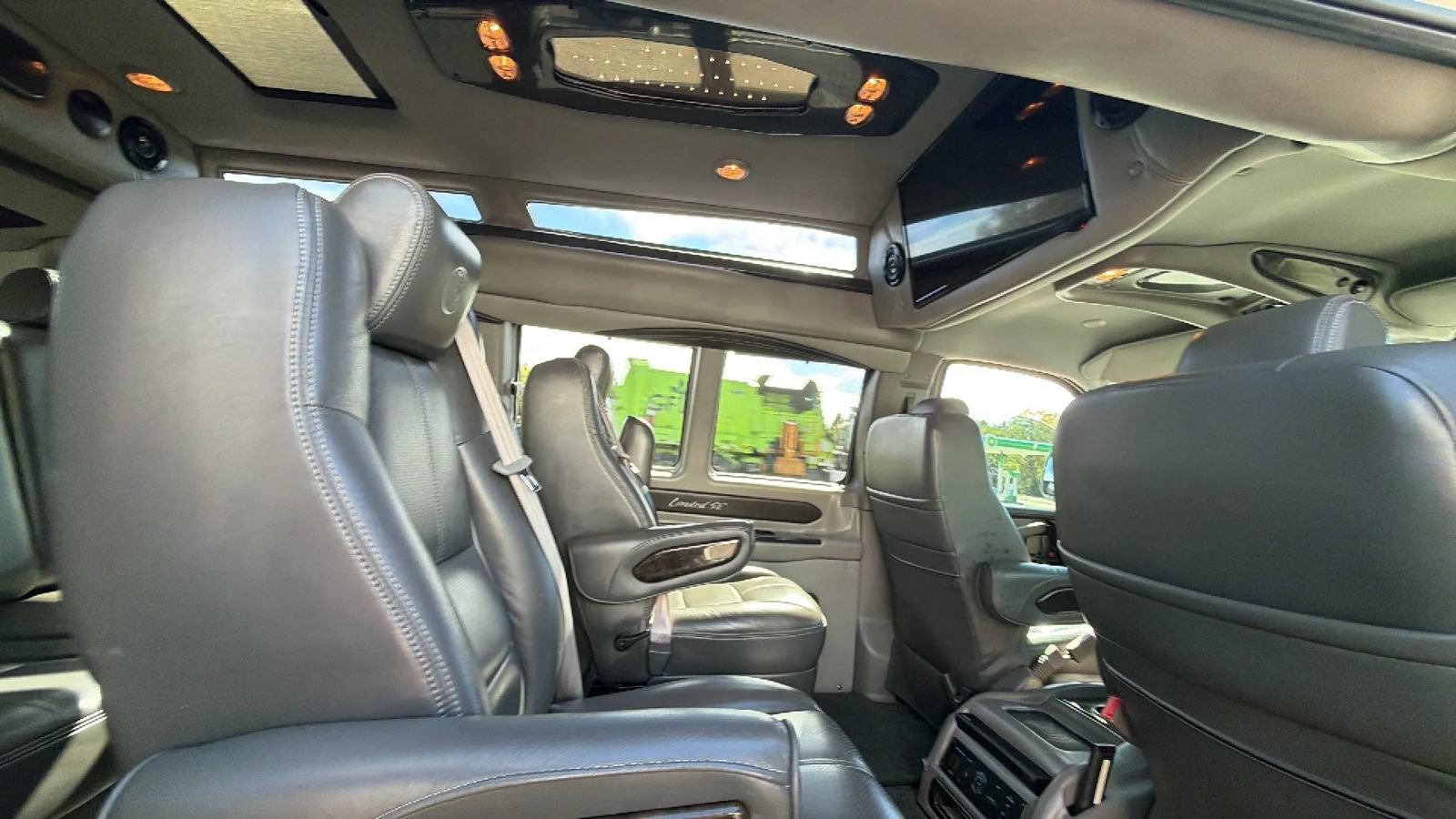 Used 2019 GMC Savana 2500 w/ Enhanced Convenience Package RWD image 62