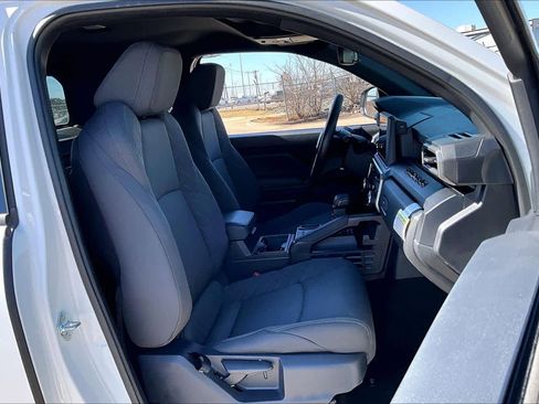 Used 2024 Toyota Tacoma SR image 9