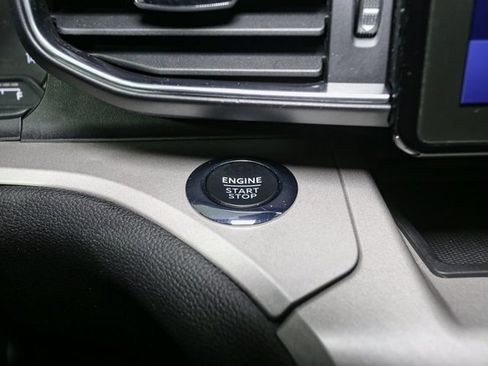 Used 2023 Ford Explorer XLT w/ Equipment Group 202A image 28