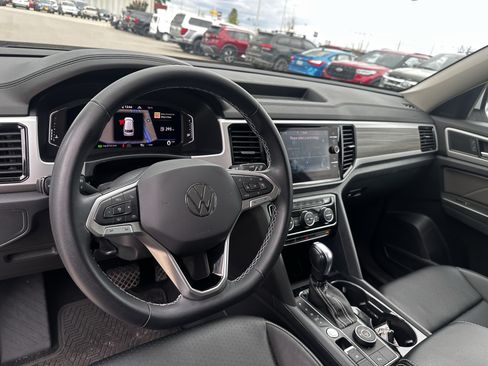 Used 2023 Volkswagen Atlas SEL AWD/4WD image 5
