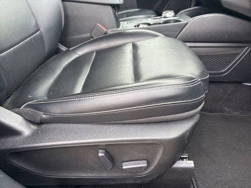 Used 2022 Ford Escape Titanium image 22