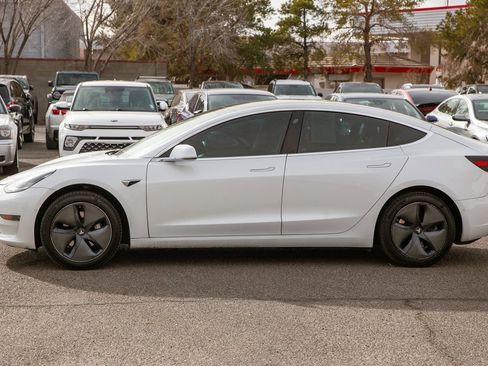 Used 2019 Tesla Model 3 Standard Range image 8