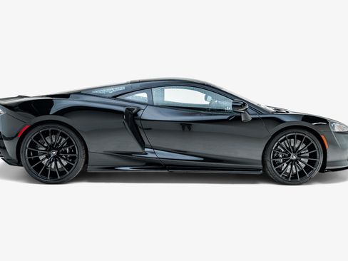 Used 2023 McLaren GT RWD image 8
