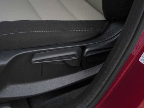 Used 2024 Honda CR-V LX image 12