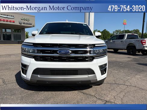 Used 2024 Ford Expedition Limited RWD image 2