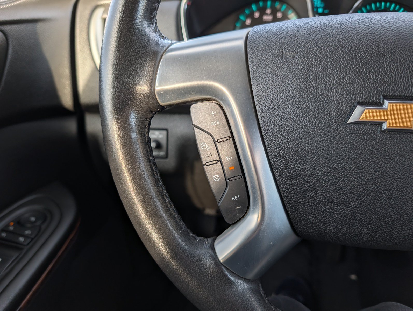 Used 2014 Chevrolet Traverse LTZ AWD/4WD image 27