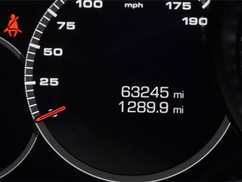 Used 2020 Porsche Panamera 4 image 34