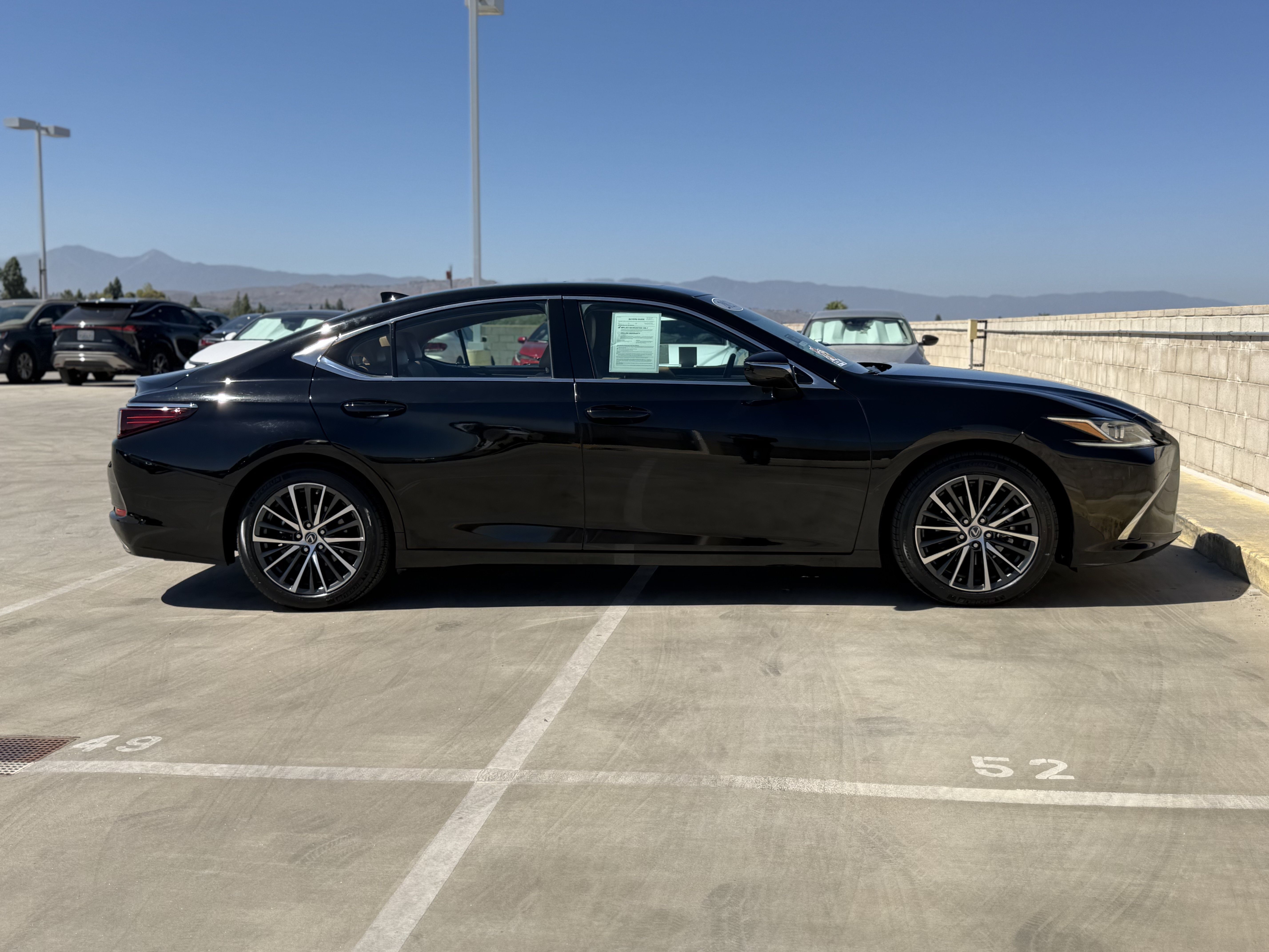 Certified 2023 Lexus ES 350 w/ Premium Package FWD image 13