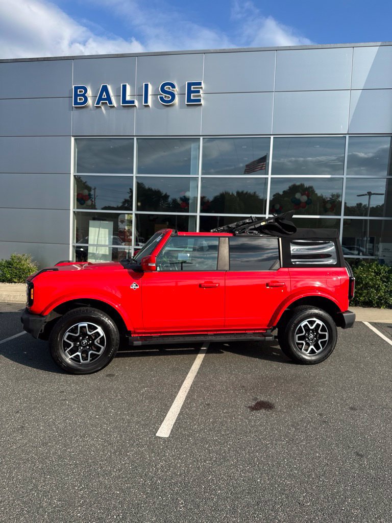 Used 2023 Ford Bronco Outer Banks AWD/4WD image 4