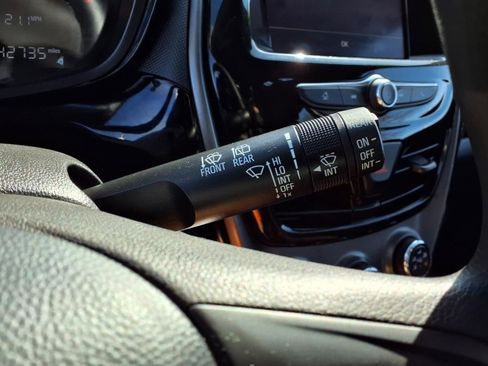 Used 2021 Chevrolet Spark LT image 23