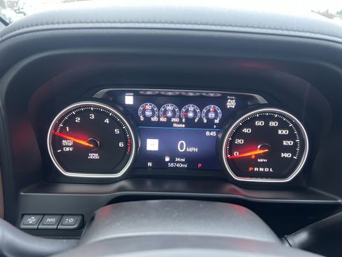 Used 2019 Chevrolet Silverado 1500 High Country w/ Technology Package image 18