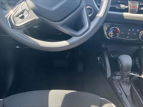 Used 2025 Chevrolet TrailBlazer LT AWD/4WD image 15