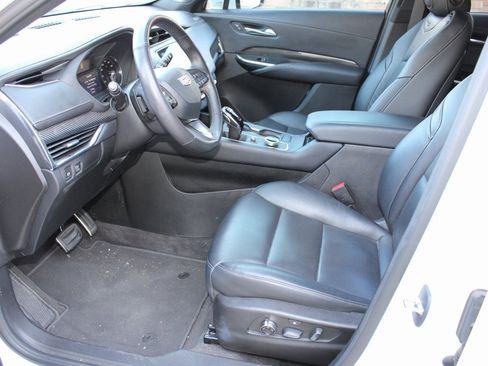 Used 2023 Cadillac XT4 Sport image 16