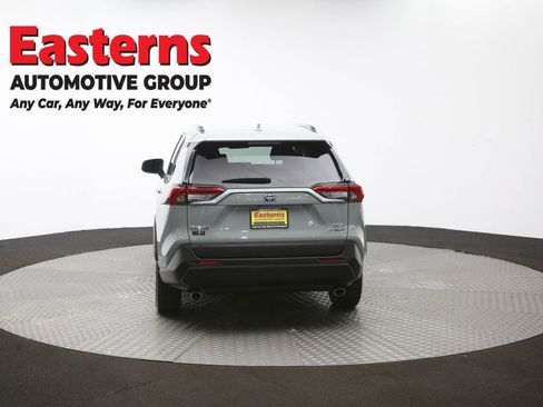 Used 2022 Toyota RAV4 XLE AWD/4WD image 37