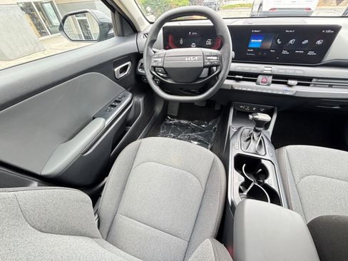 Used 2025 Kia K4 FWD image 34