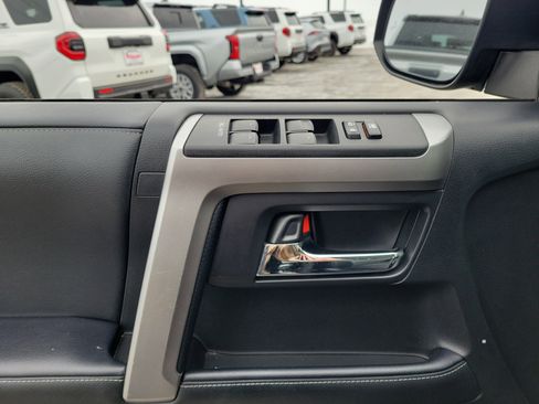 Used 2024 Toyota 4Runner SR5 Premium image 17