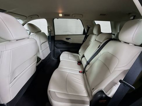 Certified 2023 Nissan Pathfinder SL image 26