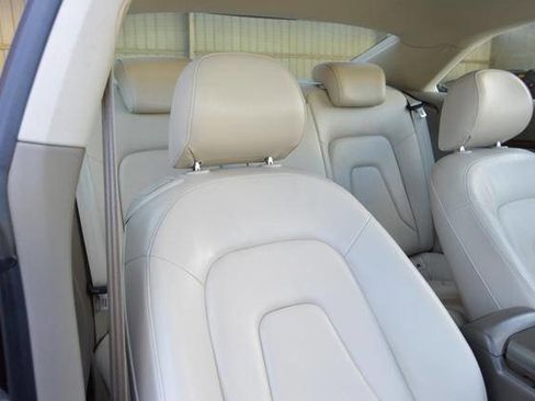 Used 2010 Audi A5 2.0T Premium image 41