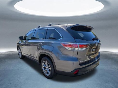 Used 2015 Toyota Highlander Plus image 6