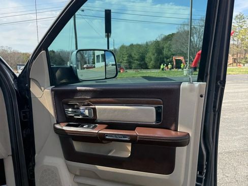 Used 2014 RAM 2500 Laramie w/ Convenience Group image 37