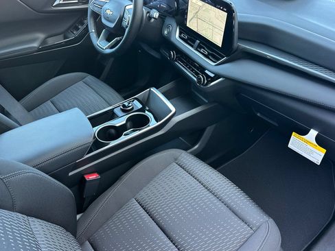 New 2026 Chevrolet Equinox LT w/ Safety and Technology Package FWD image 16