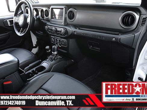 Used 2022 Jeep Wrangler Unlimited Sport AWD/4WD image 12
