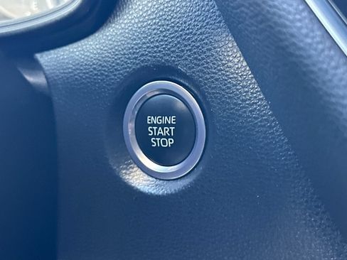 Used 2023 Toyota Corolla SE w/ SE Premium Package FWD image 22