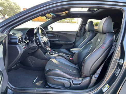 Used 2020 Hyundai Veloster 2.0 Premium FWD image 30
