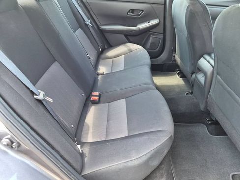 Used 2024 Nissan Sentra SV FWD image 27