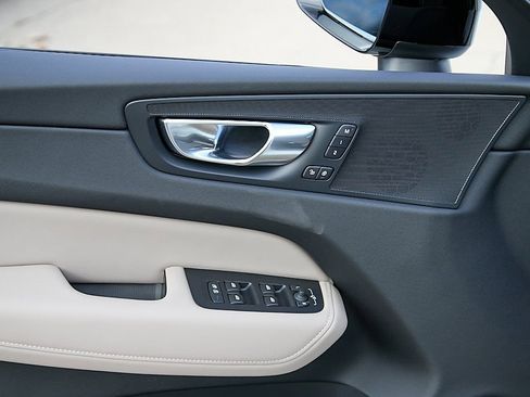 New 2026 Volvo XC60 B5 Plus w/ Protection Package Premier image 11