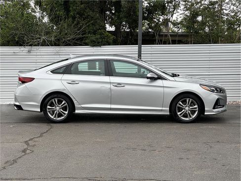 Used 2018 Hyundai Sonata SEL FWD image 9