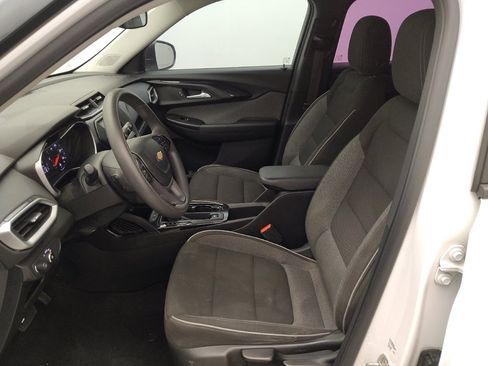 Used 2021 Chevrolet TrailBlazer LS image 17